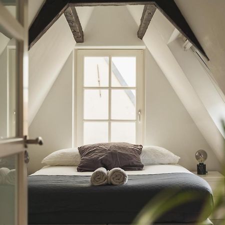 Tiny Attic On The Herengracht, Private Room Amsterdam Exterior photo