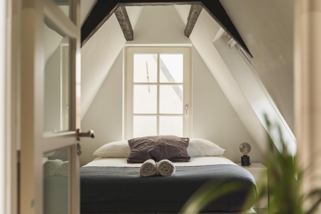 Tiny Attic On The Herengracht, Private Room Amsterdam Exterior photo