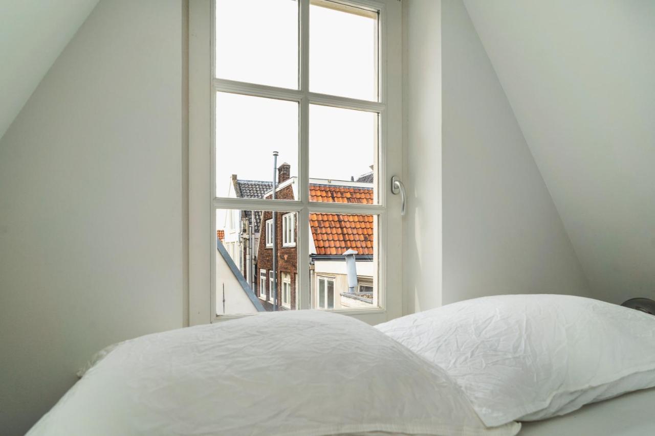 Tiny Attic On The Herengracht, Private Room Amsterdam Exterior photo